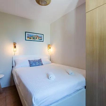 アパート Husnjak