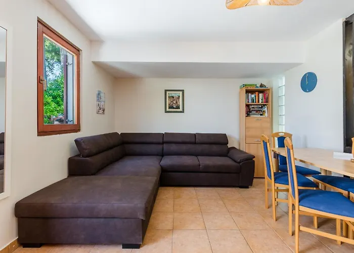 Apartment Tiny House Ina Apartman Privlaka