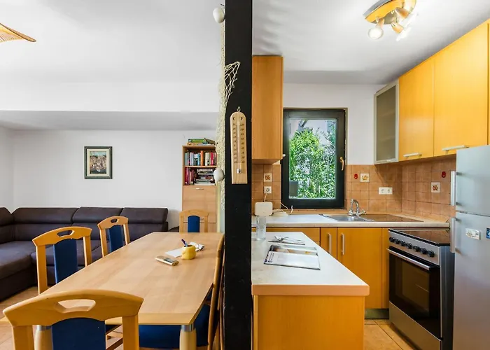 Apartment Tiny House Ina Apartman Privlaka